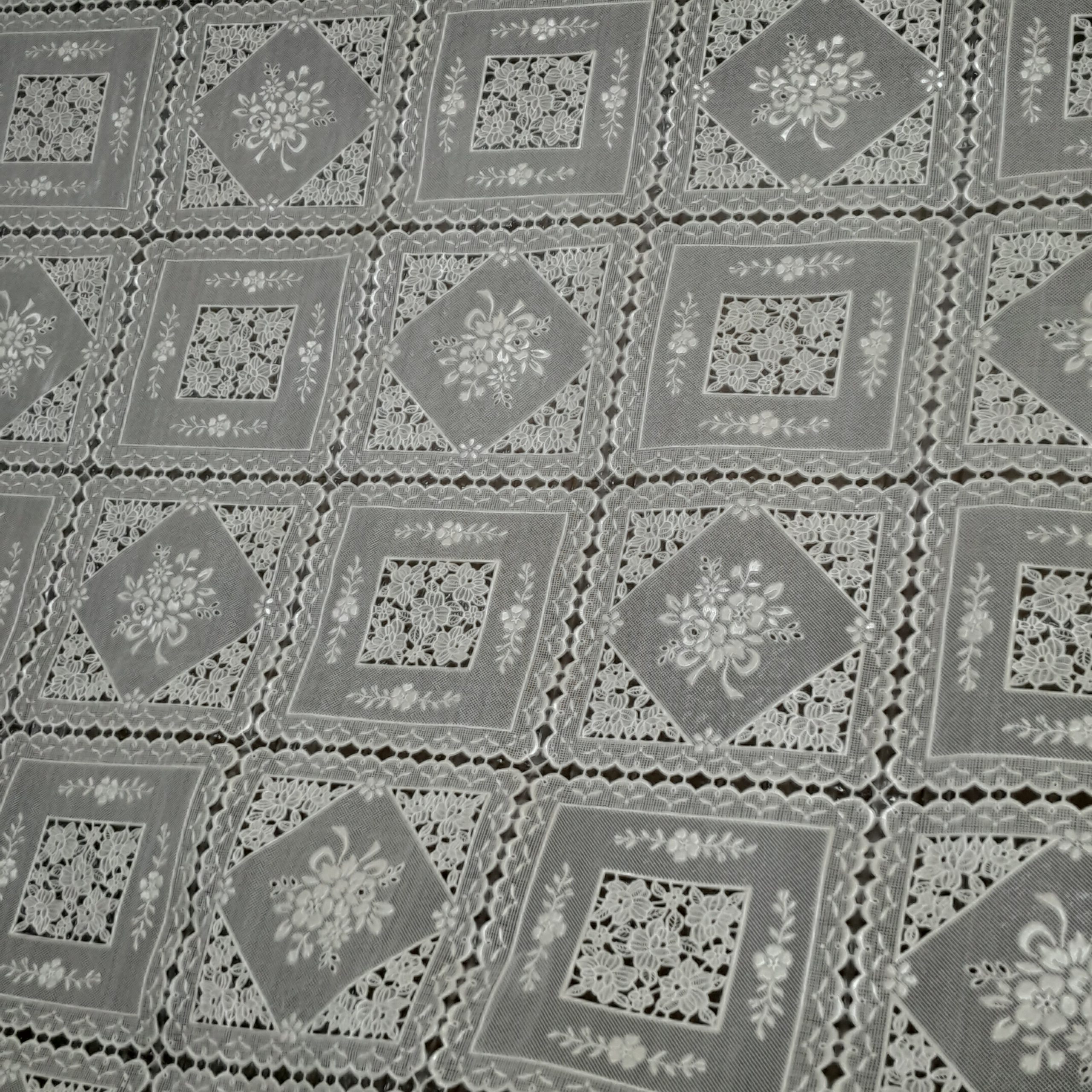 سفره و رومیزی گیپور عرض140